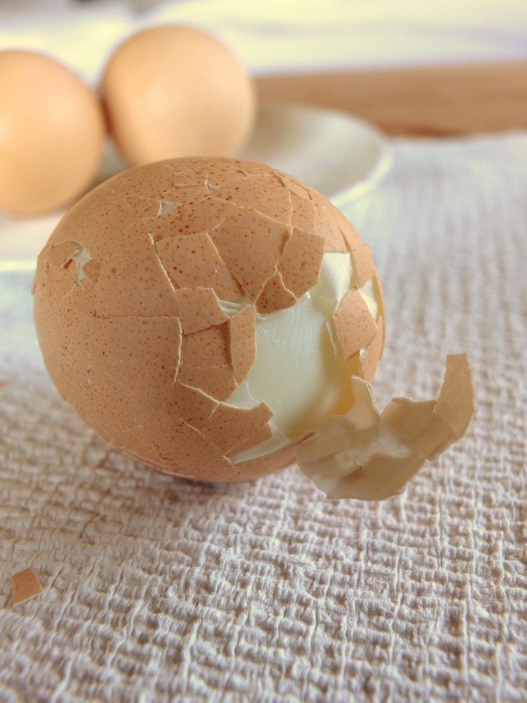 How to Make A Hard boiled Egg Perfectly (Tutorial) | Cook It Up Paleo