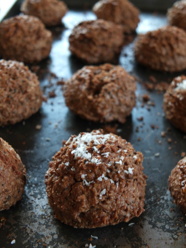 Ultimate Paleo Chocolate Macaroons | Cook It Up Paleo