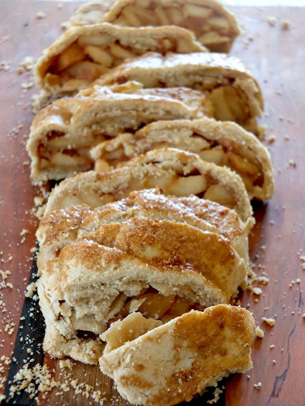 Paleo Apple Strudel | Cook It Up Paleo