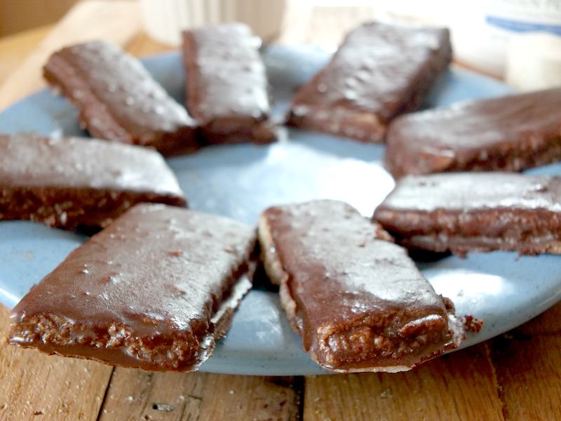 Chocolate Collagen Protein Bars | Cook It Up Paleo