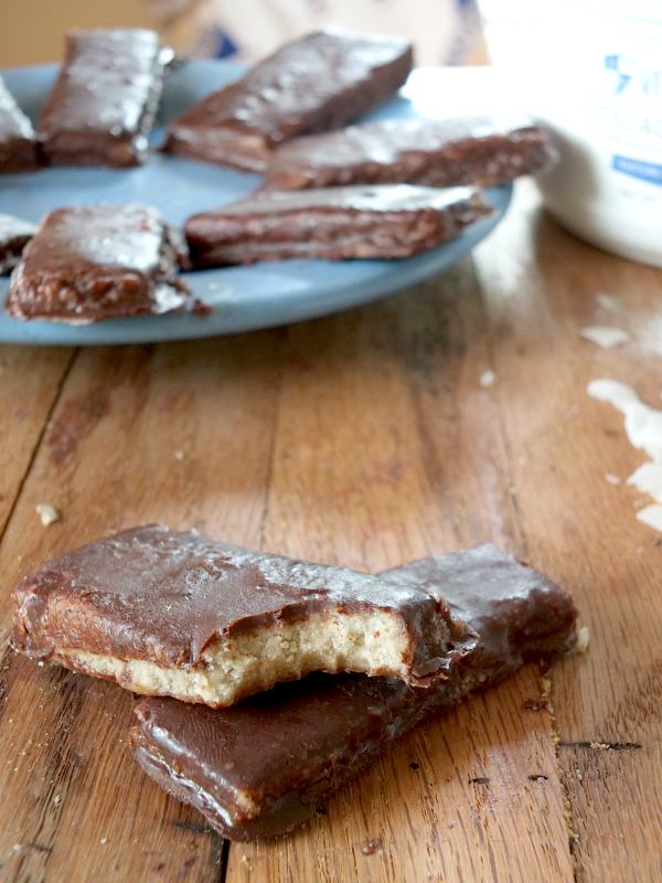 Chocolate Collagen Protein Bars | Cook It Up Paleo