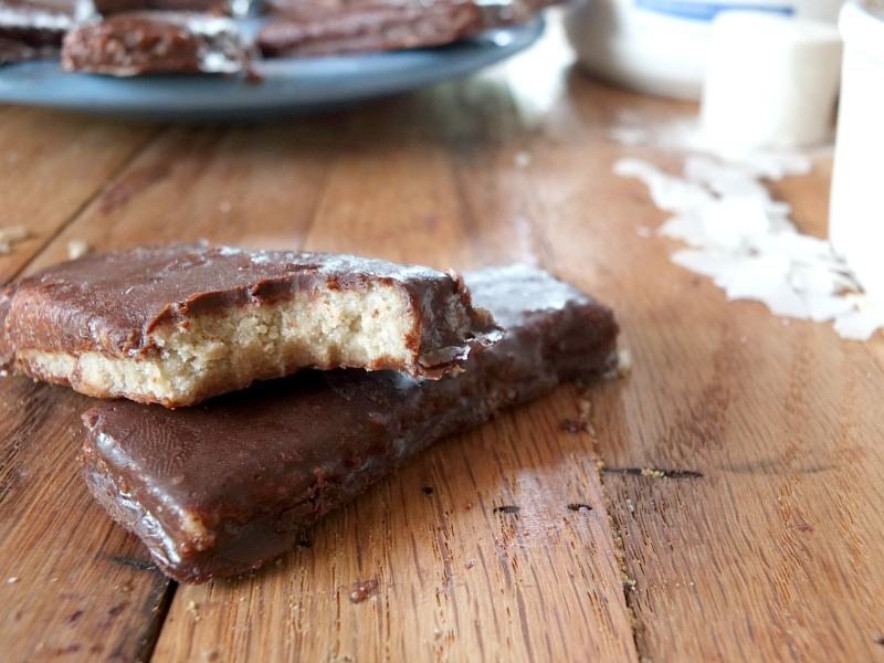 Chocolate Collagen Protein Bars | Cook It Up Paleo