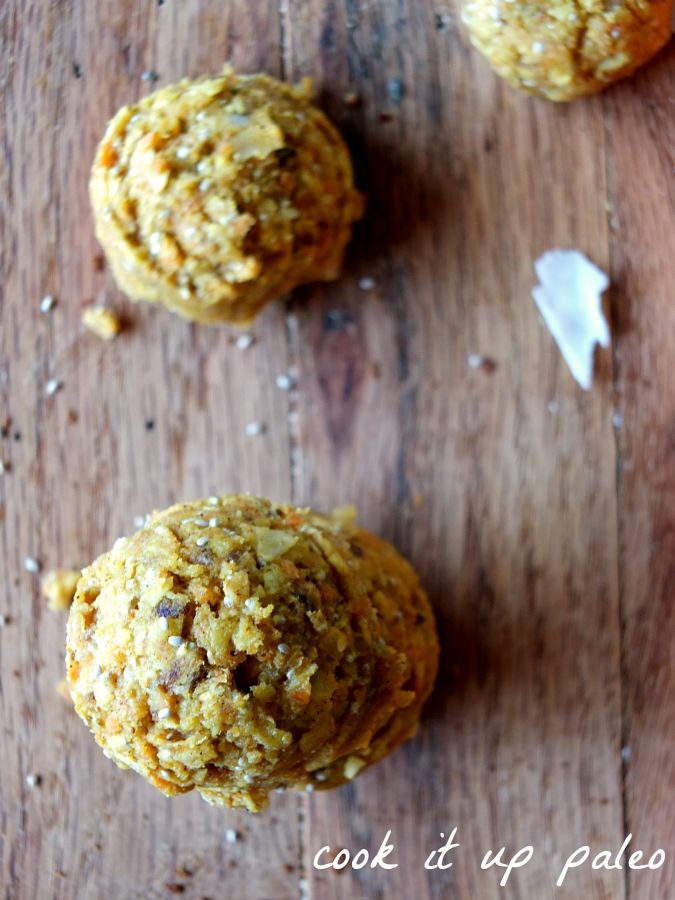 Paleo No-Bake Carrot Cake Cookies - nut free, vegan, no bake, 5 minutes prep! | Cook It Up Paleo