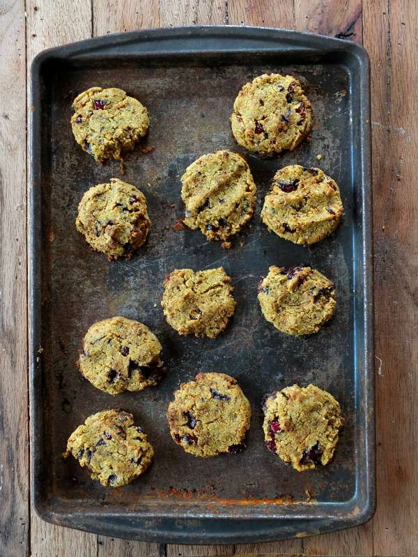 Paleo Soft-Bake Pumpkin Chocolate Chip Cookies with Cranberries (egg-free, vegan) | Cook It Up Paleo