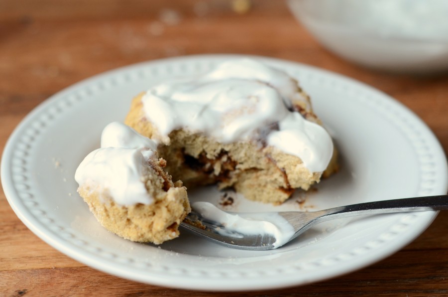 Single Serve Paleo Cinnamon Roll In a Mug