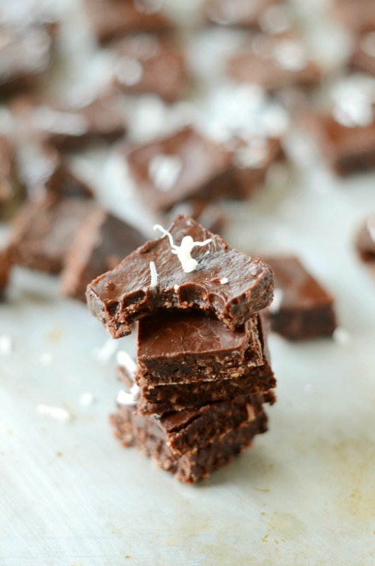 Paleo No Bake Brownies