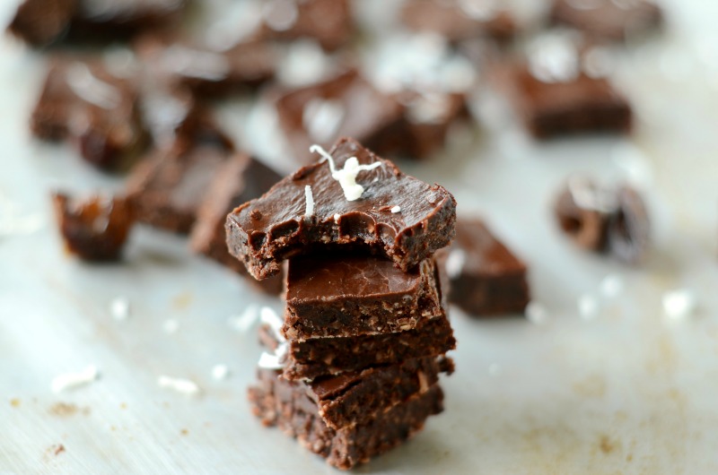 Paleo No Bake Brownies